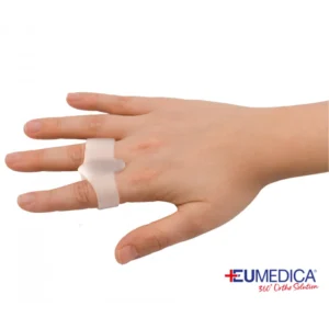 Distanziatore dita mano e piede Eumedica applicato su mano