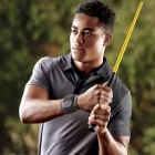 Giocatore di tennis mentre indossa Polsiera sport Futuro