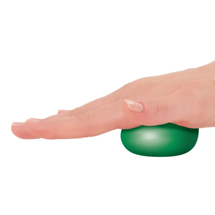 Pallina morbida per riabilitazione mano Tecniwork pressata dal palmo