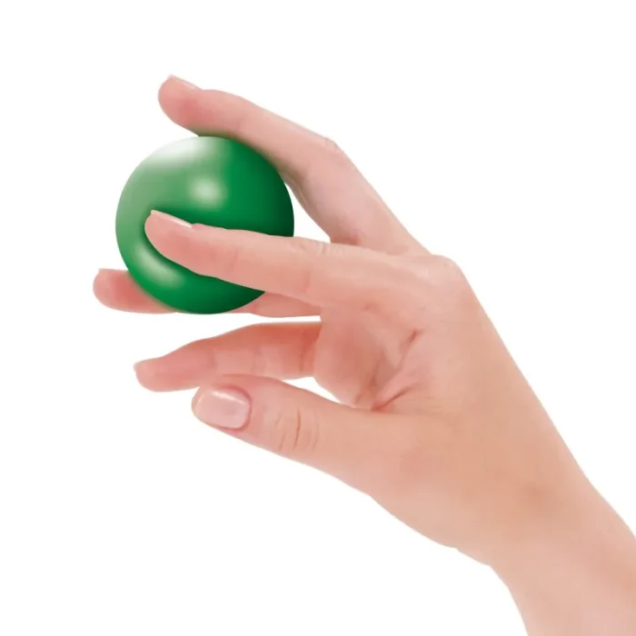 Pallina morbida per riabilitazione mano Tecniwork tra indice medio e anulare