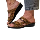 Ciabatte donna con plantare estraibile Ecosanit 113P012 leopardo indossate_2