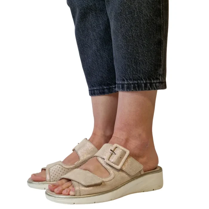 Ciabatte donna per alluce valgo Hergos H5800 indossate