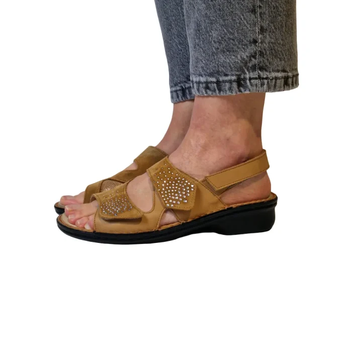 Sandali per alluce valgo donna Loren M3223 cuoio indossati_1 Sandali per alluce valgo donna Loren M3223 cuoio indossati_1